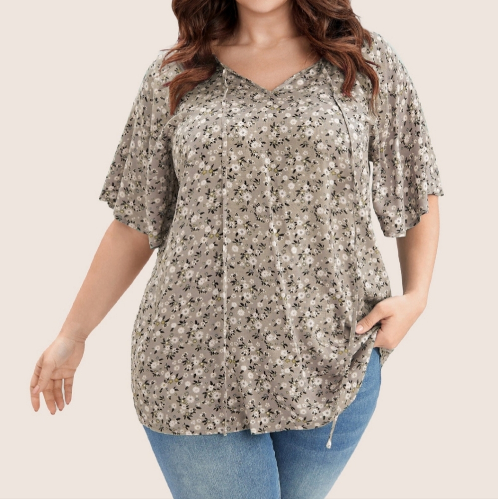 Ditsy Floral Ruffle Sleeve Tie NeckBlouse - Picture 7 of 11